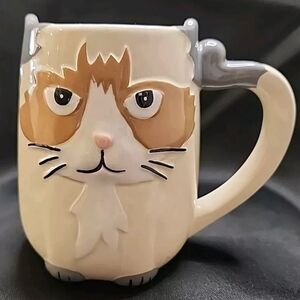 Tag Coffee Mug Cup Grumpy Cat  Cup/4 1/4” tall 16 Oz
